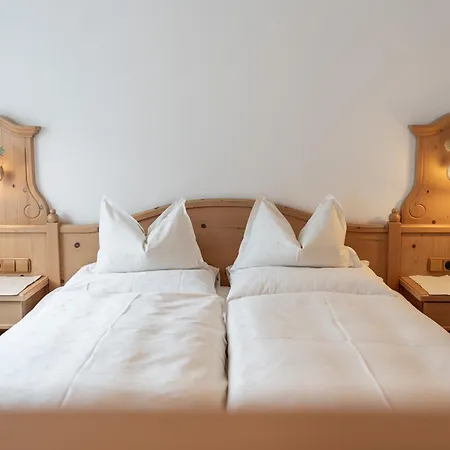 فندق مبيت وإفطار Bellamonte 3*
