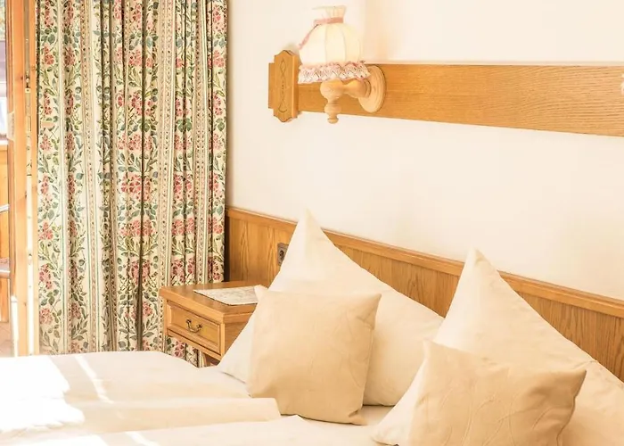 Bellamonte לינה וארוחת בוקר 3*