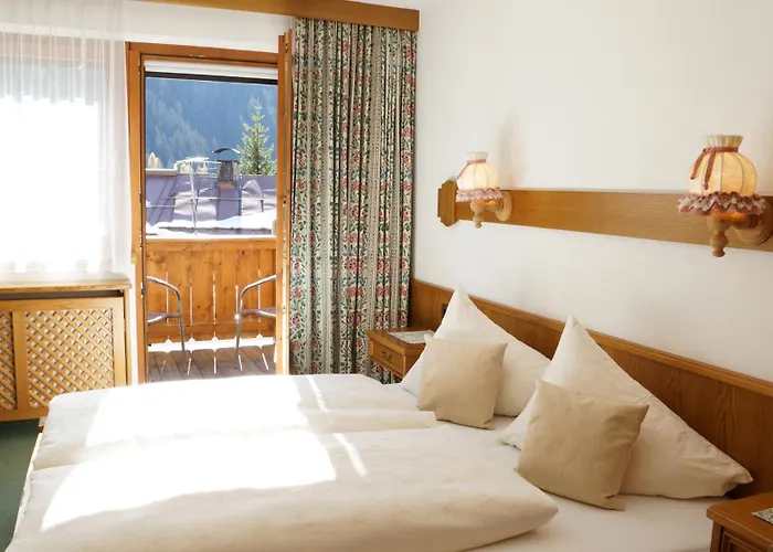 לינה וארוחת בוקר Bellamonte סן אנטון